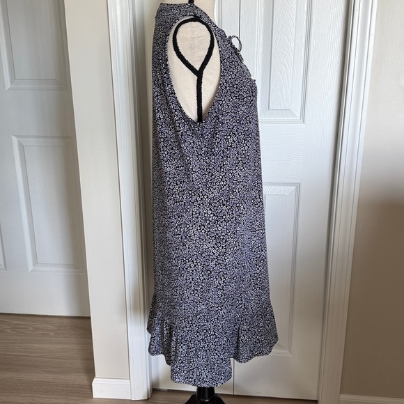 Michael Kors Black and White floral Patterned Midi Dress ruffle bottom Large - Picture 10 of 12